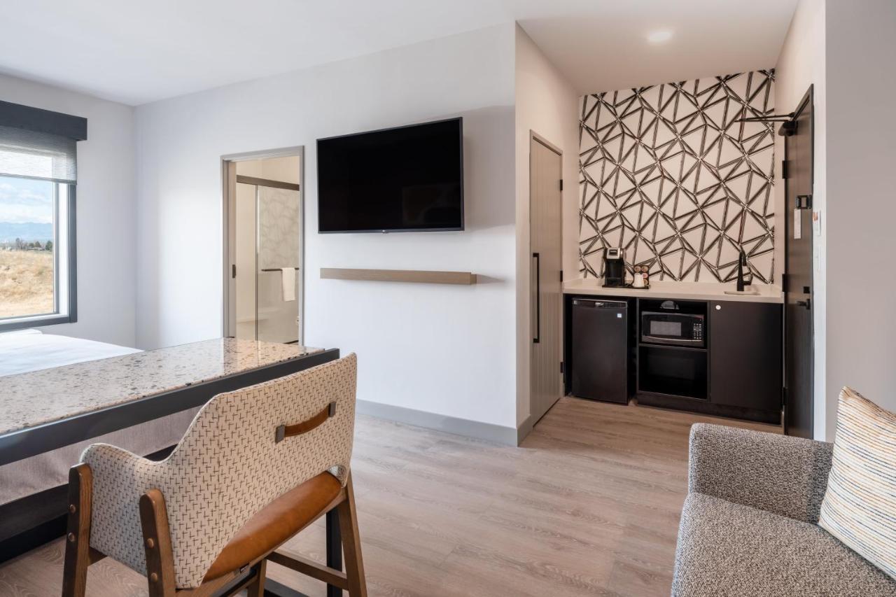 Atwell Suites - Denver Airport Tower Road By Ihg Ngoại thất bức ảnh
